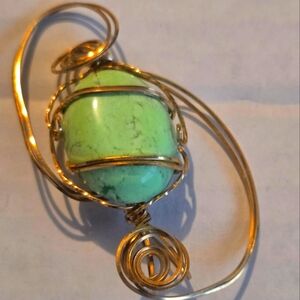 Elegant Gold and Green Jade Wire Wrapped Pendant